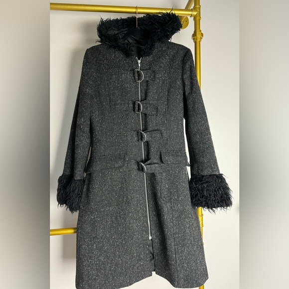 H&M black,gray & white coat from the early 2000s. Vintage, one of my favorites - Picture 4 of 10